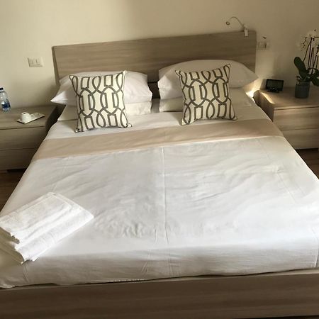Santa Rosa Florence Apartments 3 Bedrooms - Private Parking Exterior foto