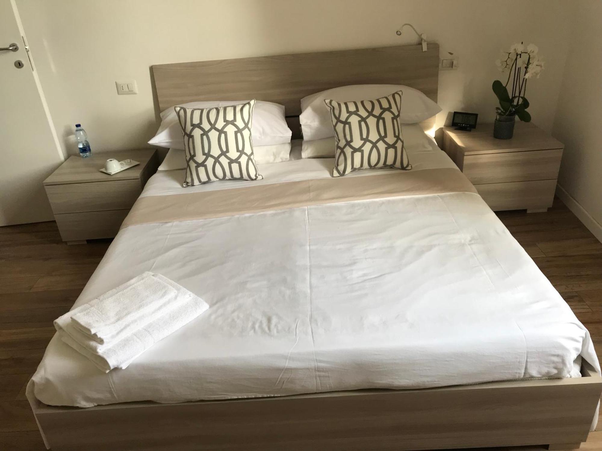 Santa Rosa Florence Apartments 3 Bedrooms - Private Parking Exterior foto
